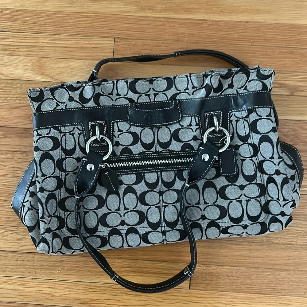 Coach signature canvas hand bag